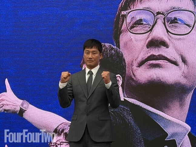 世俱杯竞猜网站-“韩国穆里尼奥”李正孝执教K2水原三星：我愿把苹果手机换成三星