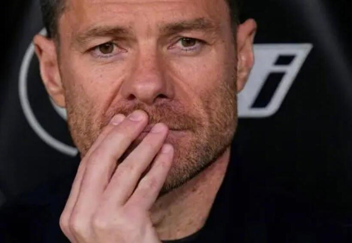 阿隆索坦言失控更衣室，皇马西超杯失利后解雇主帅|哈维·阿隆索|马卡电台|体能|电台|巴塞罗那_新浪体育_新浪新闻